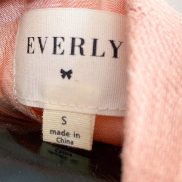 🍑 ANTHROPOLOGIE linen top w/ rhinestones - Picture 12 of 16